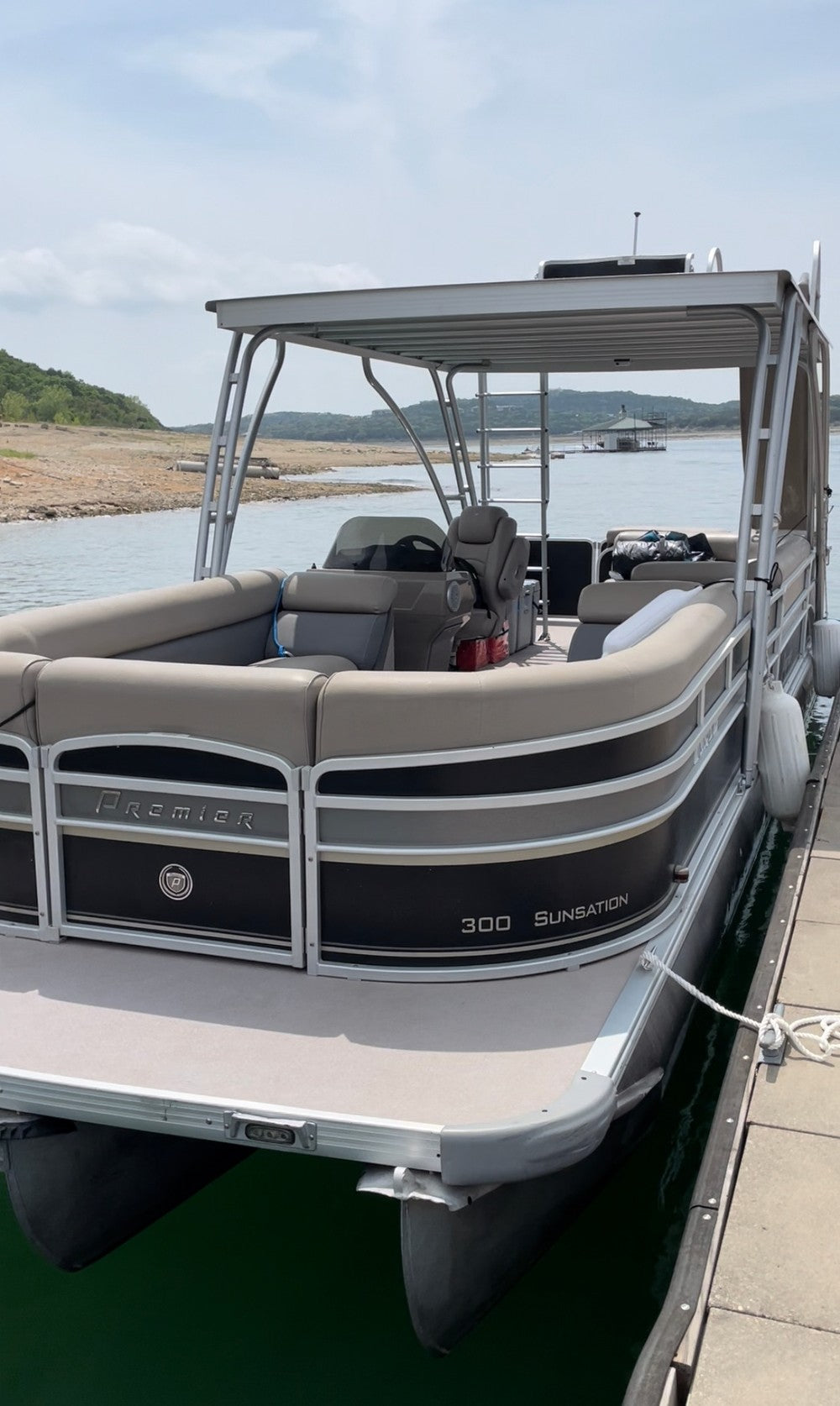 30' Premier Pontoon Boat