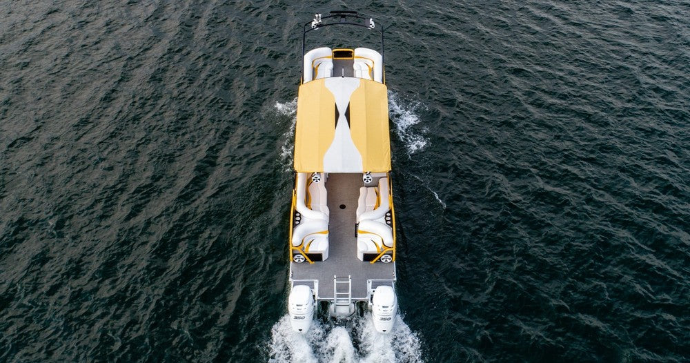 16 passenger Luxury Powertoon with Float On Captain on Lake Travis