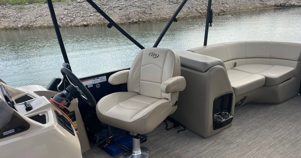 12 passenger with FloatOn Captain on Lake Travis
