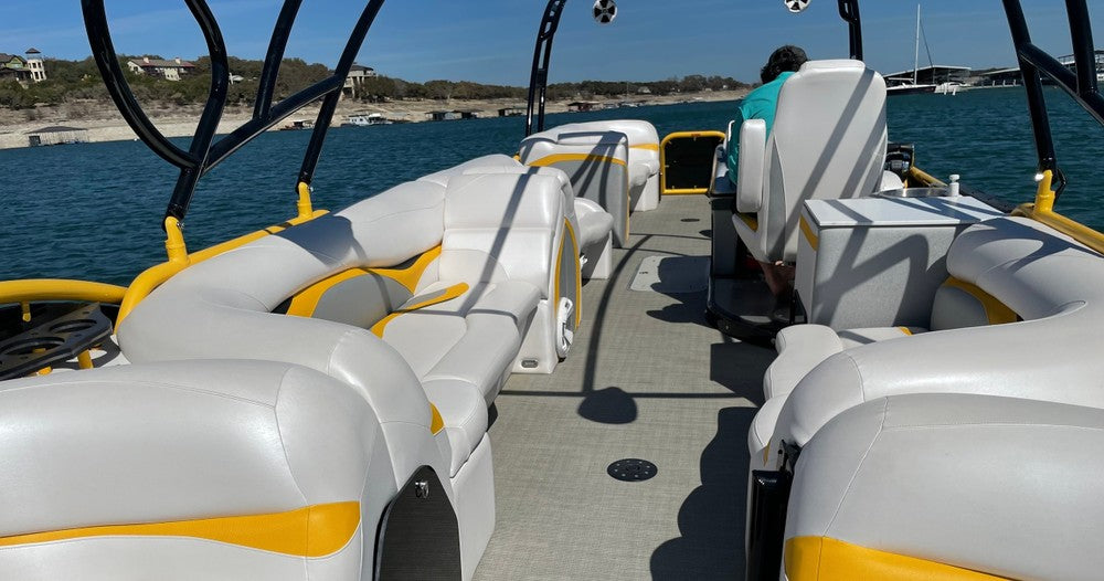 16 passenger Luxury Powertoon with Float On Captain on Lake Travis