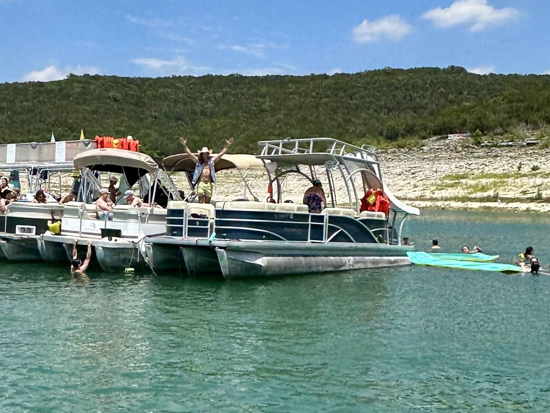 **WINTER DISCOUNT!** 2-Story Pontoon **SLIDE+SHADE**
