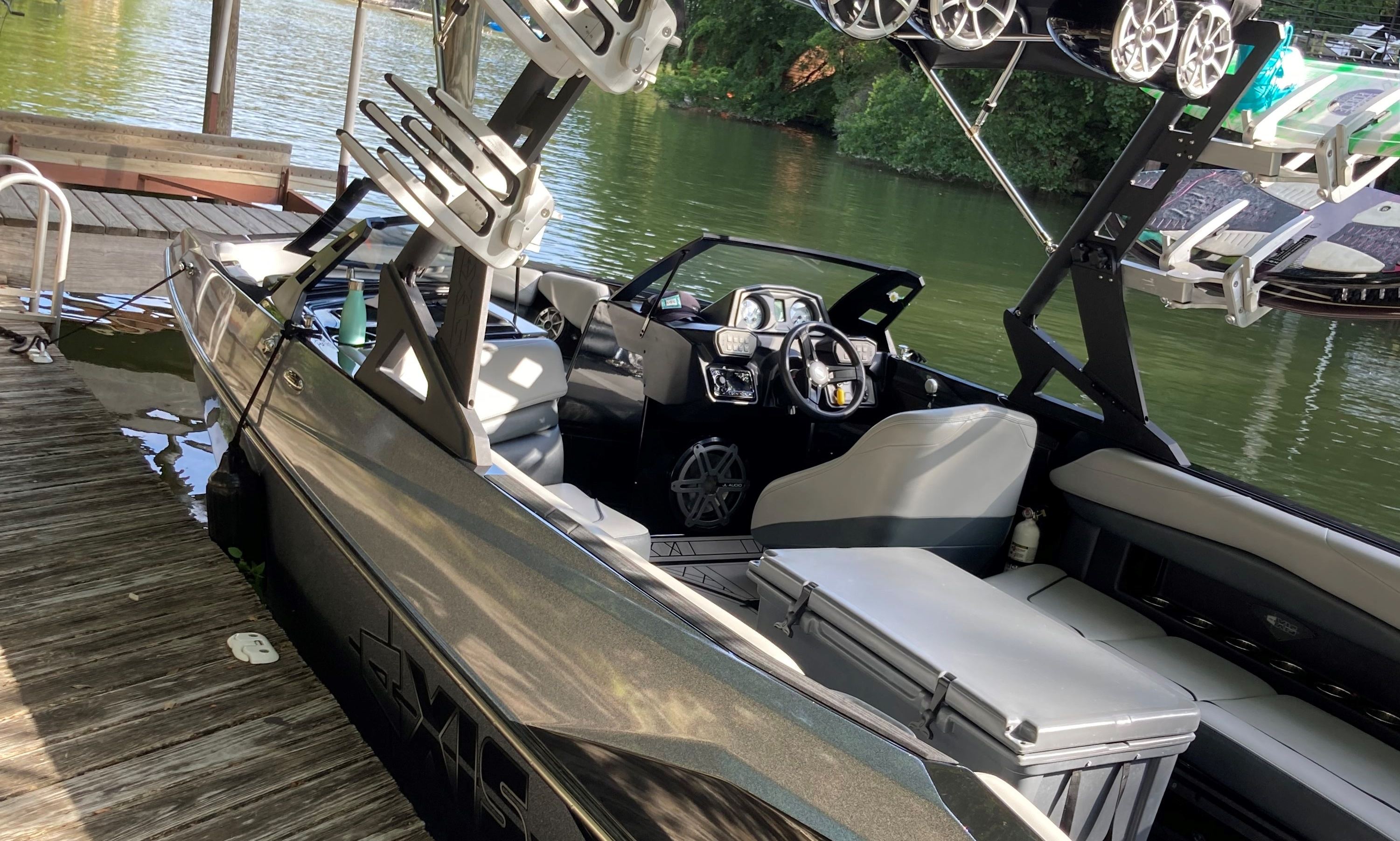 **5-STAR Wake Surf Experience on Lake Travis!!**